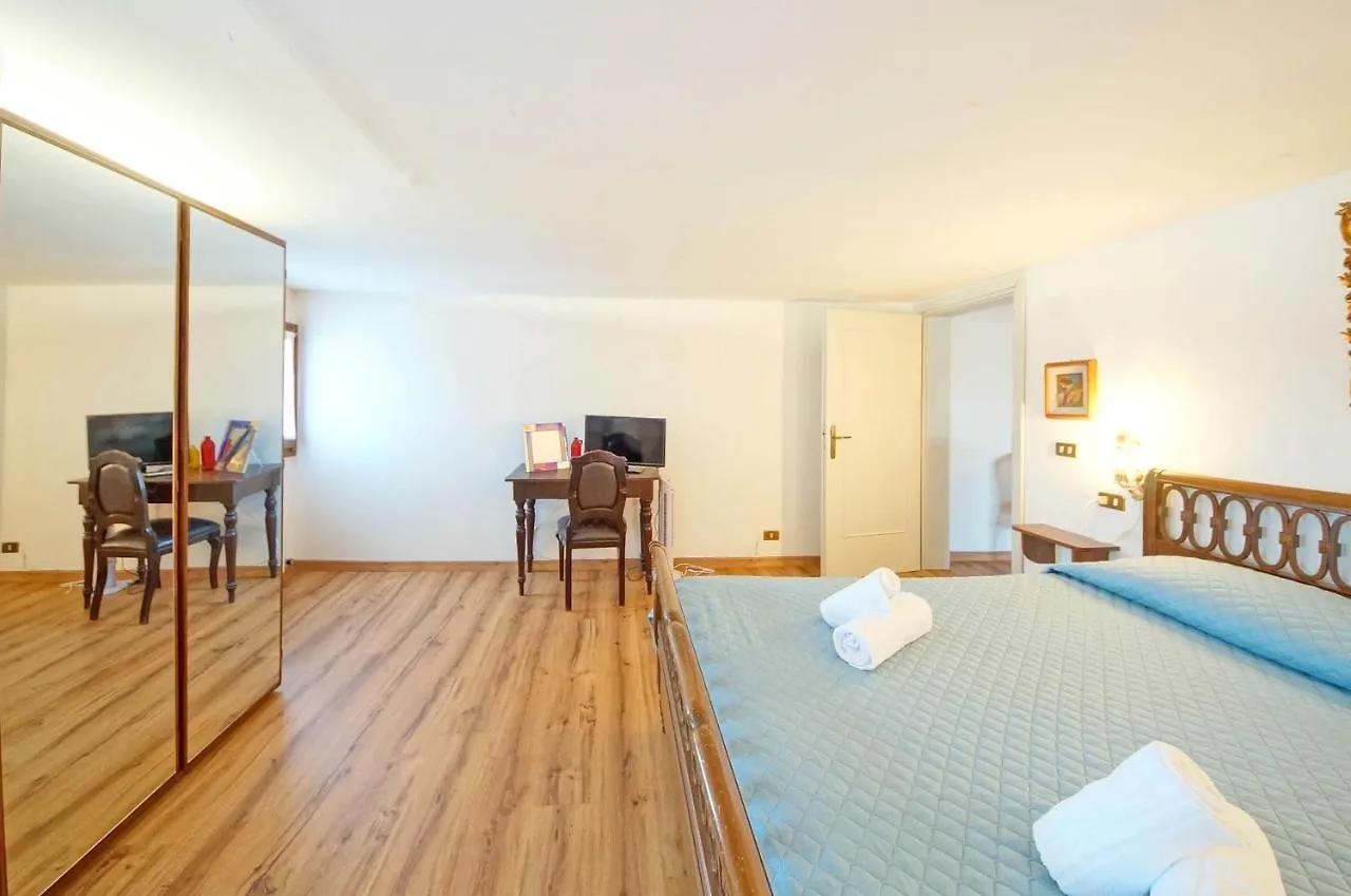 Dolcevita Apartments N 304 Rialto Mercato Venice 0*,  Italy