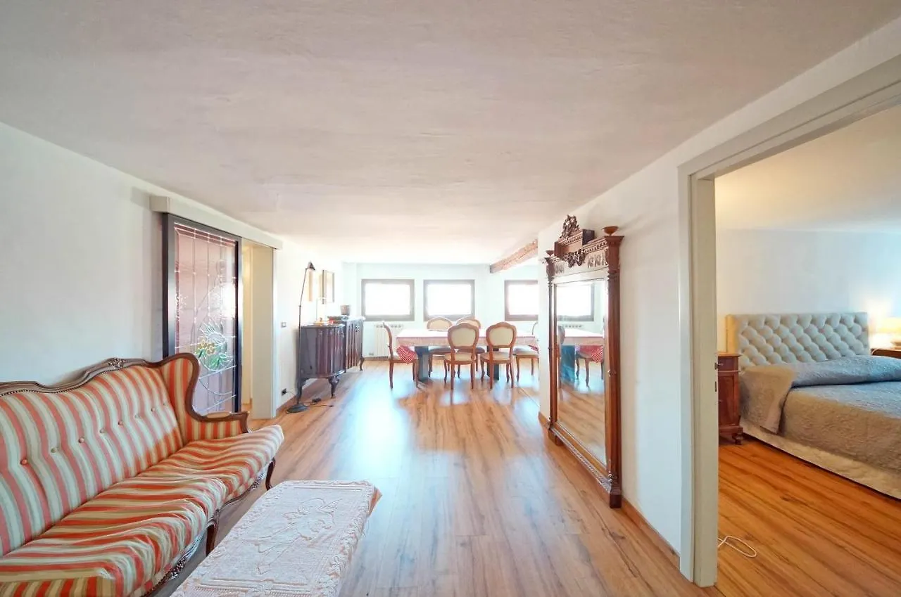 Dolcevita Apartments N 304 Rialto Mercato Venice Italy
